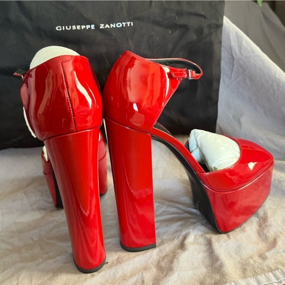 Giuseppe zanotti red patent leather platform heels 6.5 - Picture 2 of 2